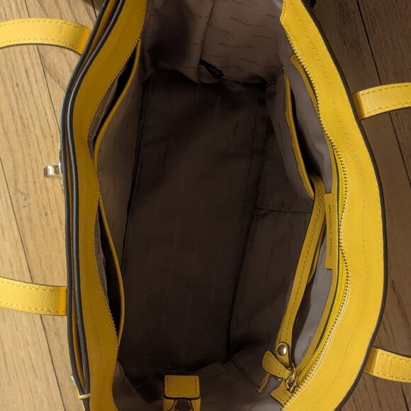 Michael Kors Rivington Tote - Picture 7 of 9